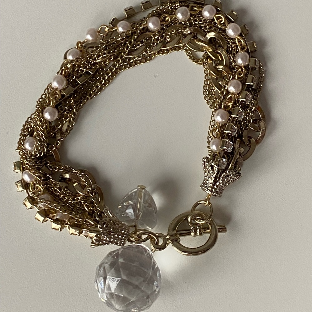 Gold pearl bracelet
